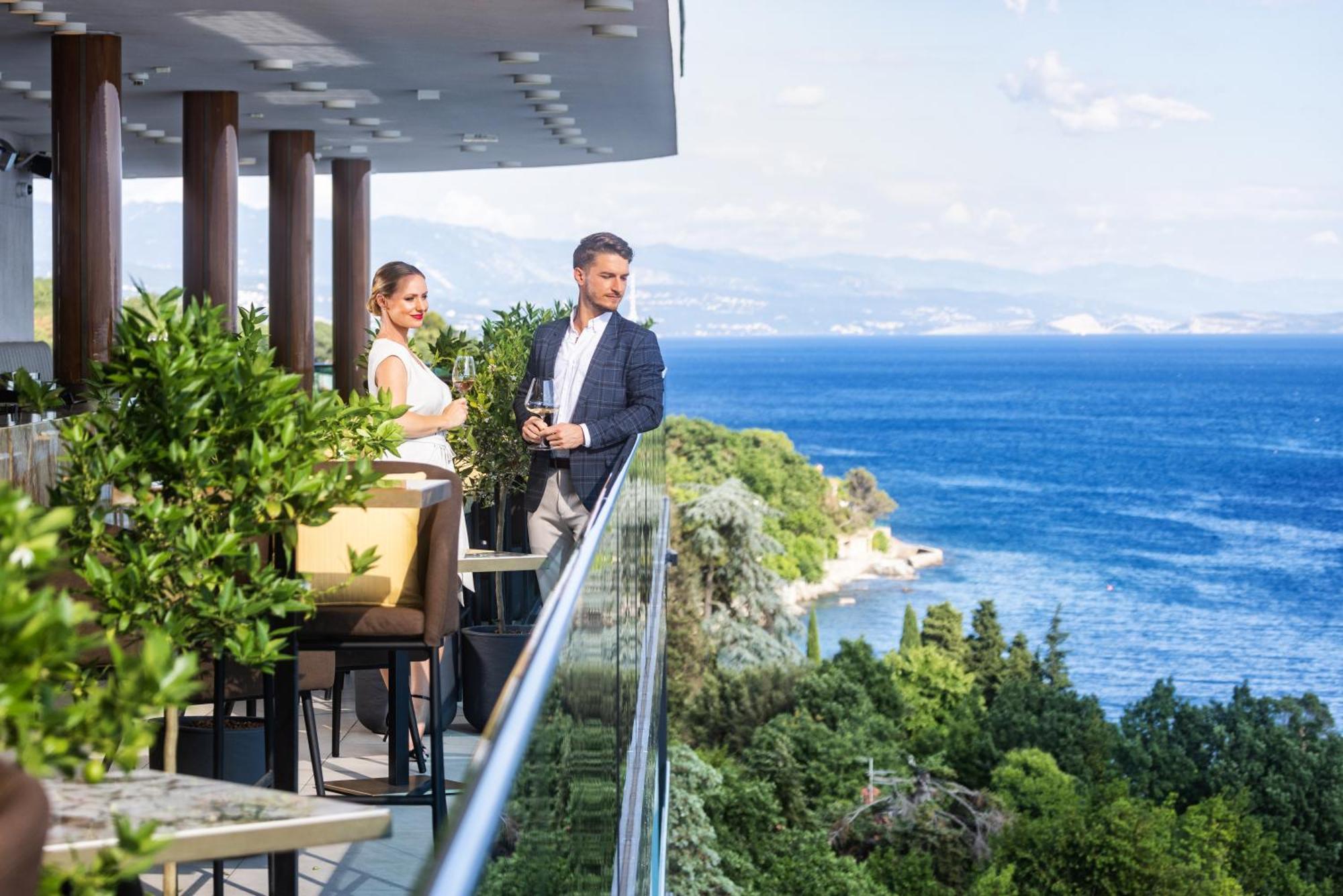 Hilton Rijeka Costabella Beach Resort And Spa Екстериор снимка View from the hotel