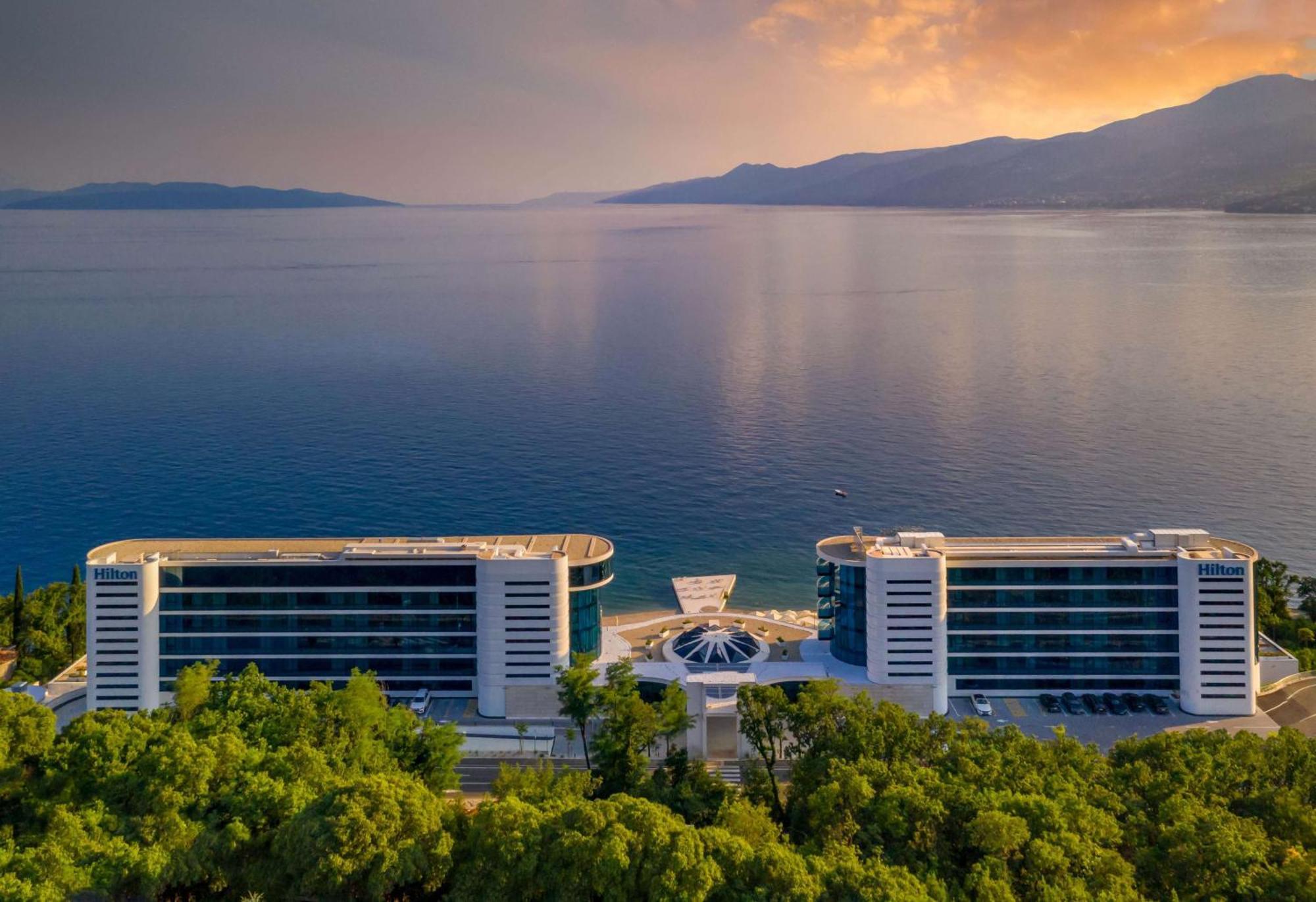Hilton Rijeka Costabella Beach Resort And Spa Екстериор снимка View of the hotel