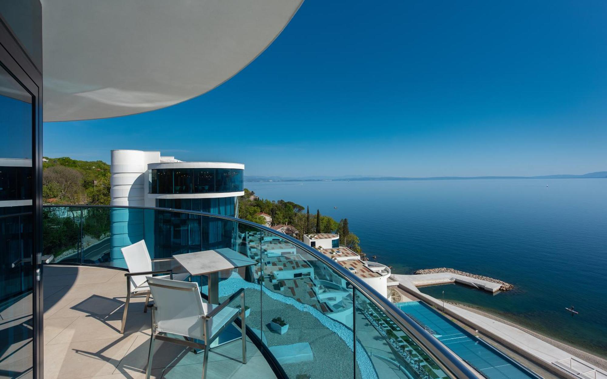 Hilton Rijeka Costabella Beach Resort And Spa Стая снимка