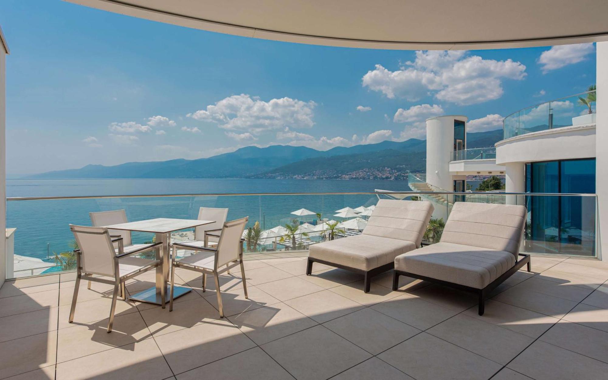 Hilton Rijeka Costabella Beach Resort And Spa Екстериор снимка View from the hotel